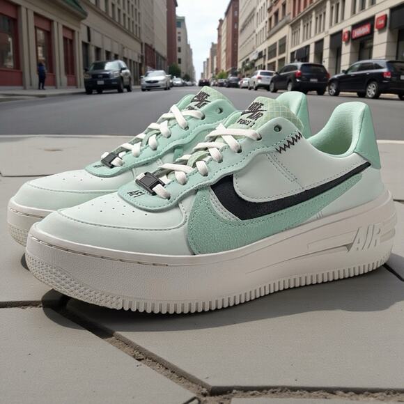 Nike Air Force 1 PLT.AF.ORM Sneakers Women’s Size 6.5 Green Black With Box EUC! - Picture 1 of 15